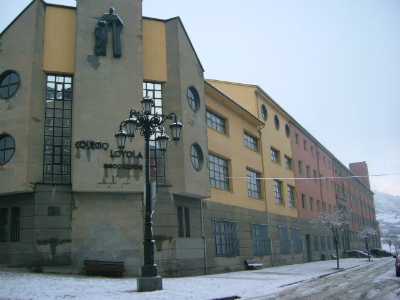 Bajo la nieve
