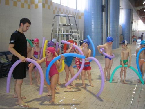 En la piscina