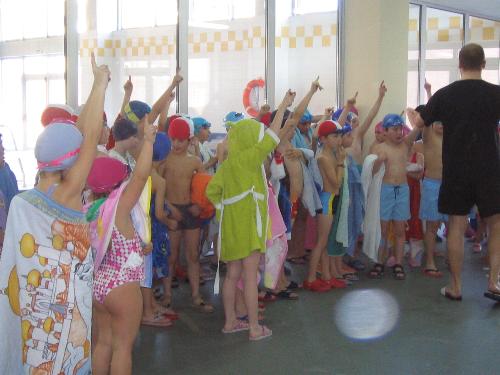 En la piscina
